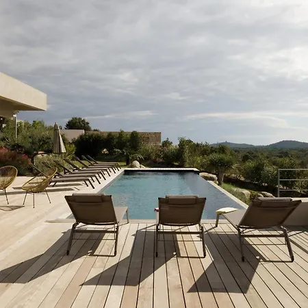 Villa U Pinu Pinarellu (Corsica)